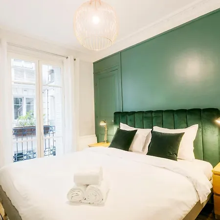 Apartment & Palais Royal - 1br - Vacation